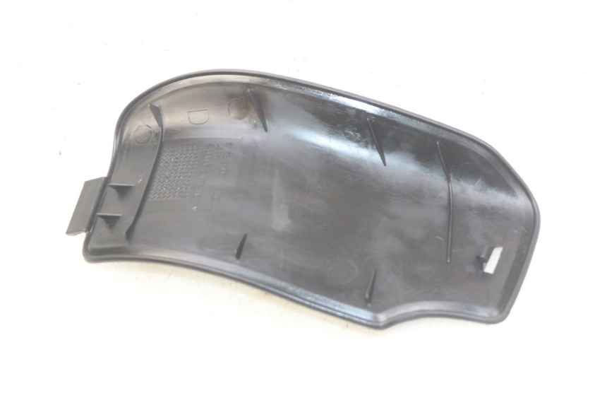 photo de TAMPA DE INSPEÇÃO DIREITA PEUGEOT ELYSEO 125 (1999 - 2004) - Detalhe da peça