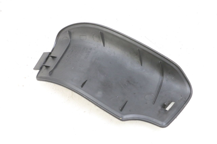 photo de TAMPA DE INSPEÇÃO DIREITA PEUGEOT ELYSEO 125 (1999 - 2004) - Detalhe da peça
