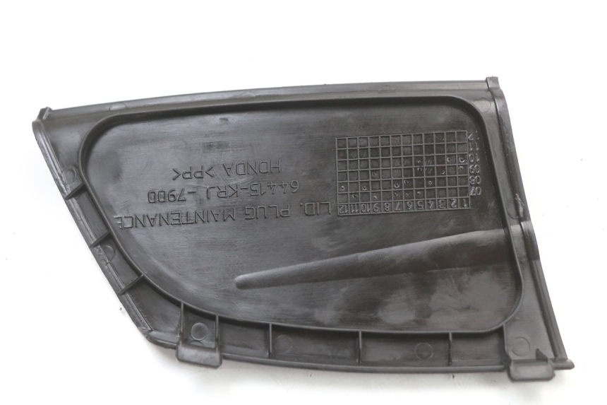 photo de TAMPA DE INSPEÇÃO DIREITA HONDA FES S-WING SWING ABS 125 (2007 - 2015) - Detalhe da peça