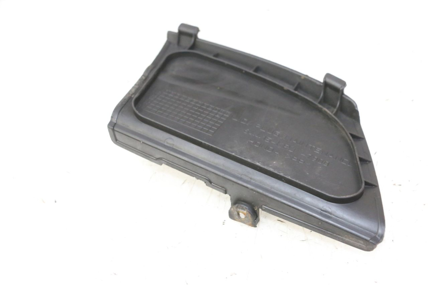 photo de TAMPA DE INSPEÇÃO DIREITA HONDA FES S-WING SWING ABS 125 (2007 - 2015) - Detalhe da peça