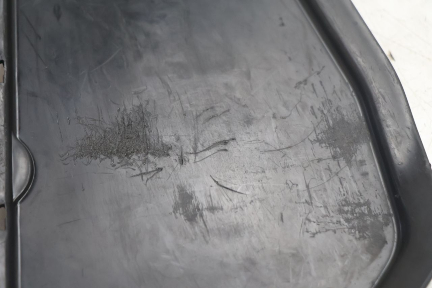 photo de TAMPA DE INSPEÇÃO DIREITA HONDA FJS SILVER WING SILVERWING 400 (2005 - 2008) - Detalhe da peça