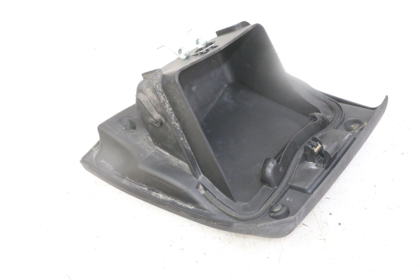 photo de TAMPA DE INSPEÇÃO DIREITA HONDA FORZA ABS 300 (2013 - 2017) - Pontos de fixação