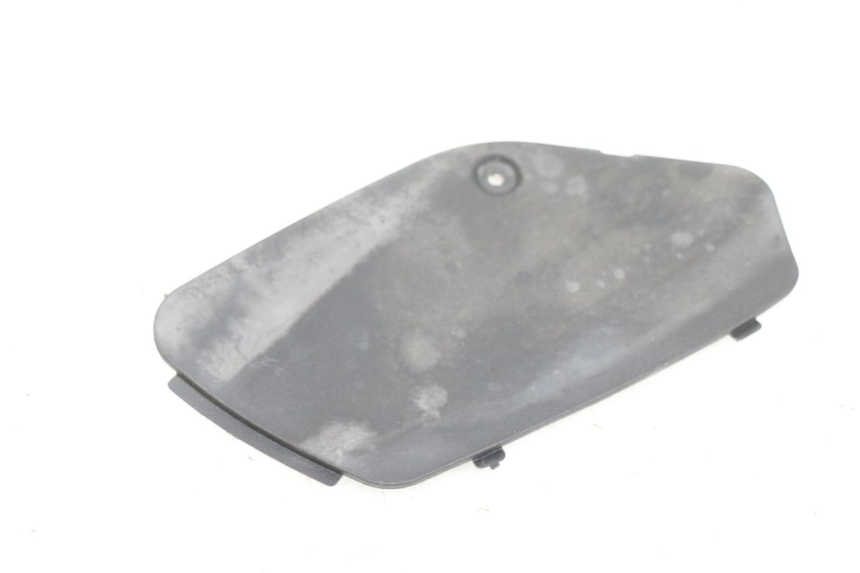 photo de TAMPA DE INSPEÇÃO DIREITA PIAGGIO MP3 RL 250 (2006 - 2010) - Zoom do estado de desgaste