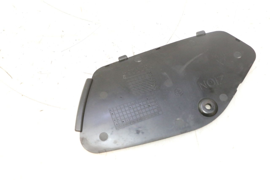 photo de TAMPA DE INSPEÇÃO DIREITA PIAGGIO MP3 500 (2016 - 2018) - Detalhe da peça