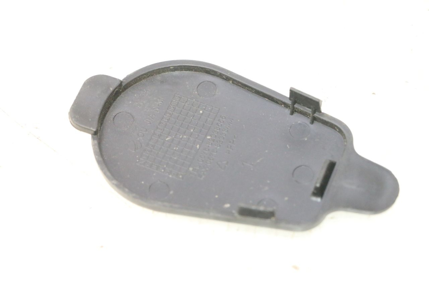 photo de TAMPA DE INSPEÇÃO DIREITA JM MOTORS R-MAX TECH 50 (2024 - 2026) - Detalhe da peça