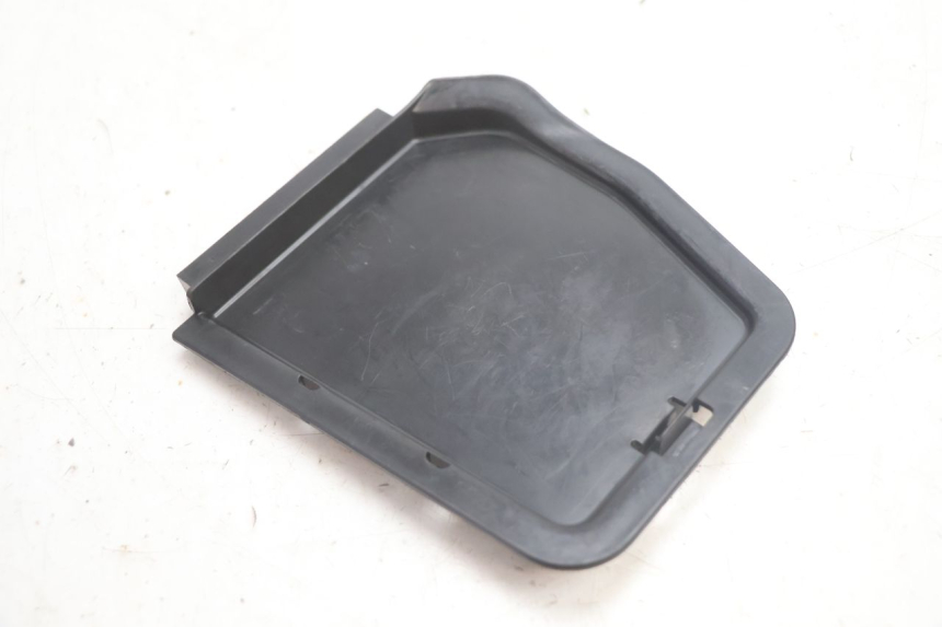 photo de TAMPA DE INSPEÇÃO ESQUERDA HONDA FJS SILVER WING SILVERWING 400 (2005 - 2008) - Detalhe da peça