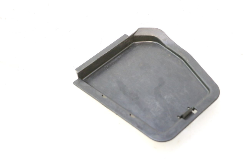 photo de TAMPA DE INSPEÇÃO ESQUERDA HONDA FJS SILVER WING SILVERWING 400 (2005 - 2008) - Zoom do estado de desgaste