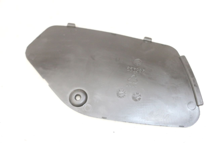 photo de TAMPA DE INSPEÇÃO ESQUERDA PIAGGIO MP3 LT 300 (2010 - 2016) - Detalhe da peça