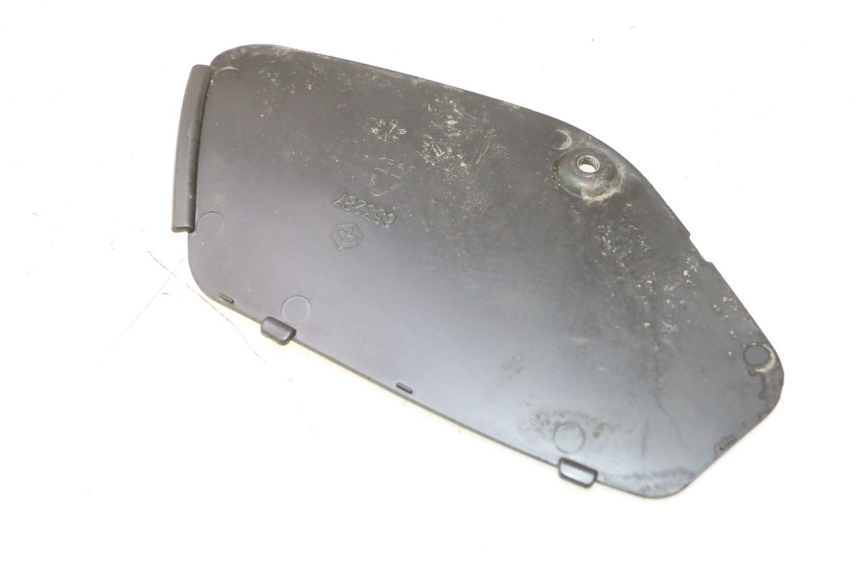 photo de TAMPA DE INSPEÇÃO ESQUERDA PIAGGIO MP3 LT 400 (2007 - 2012) - Detalhe da peça