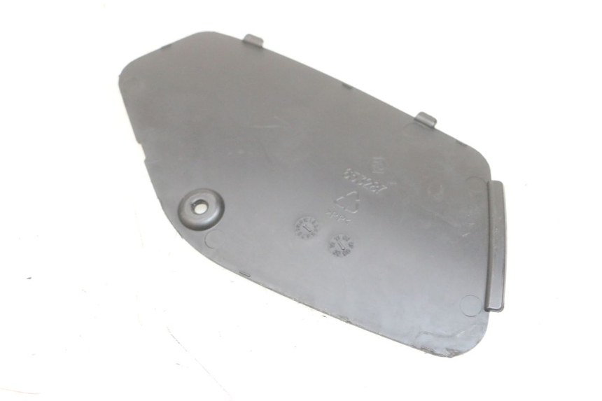 photo de TAMPA DE INSPEÇÃO ESQUERDA PIAGGIO MP3 RL 250 (2006 - 2010) - Detalhe da peça