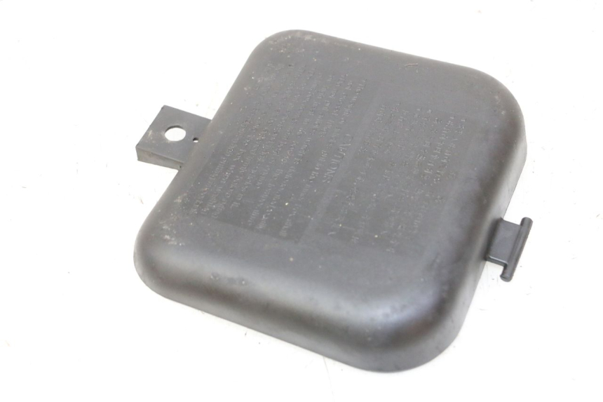 photo de TAMPA DE INSPEÇÃO KYMCO GRAND DINK 125 (2008 - 2014) - Zoom do estado de desgaste