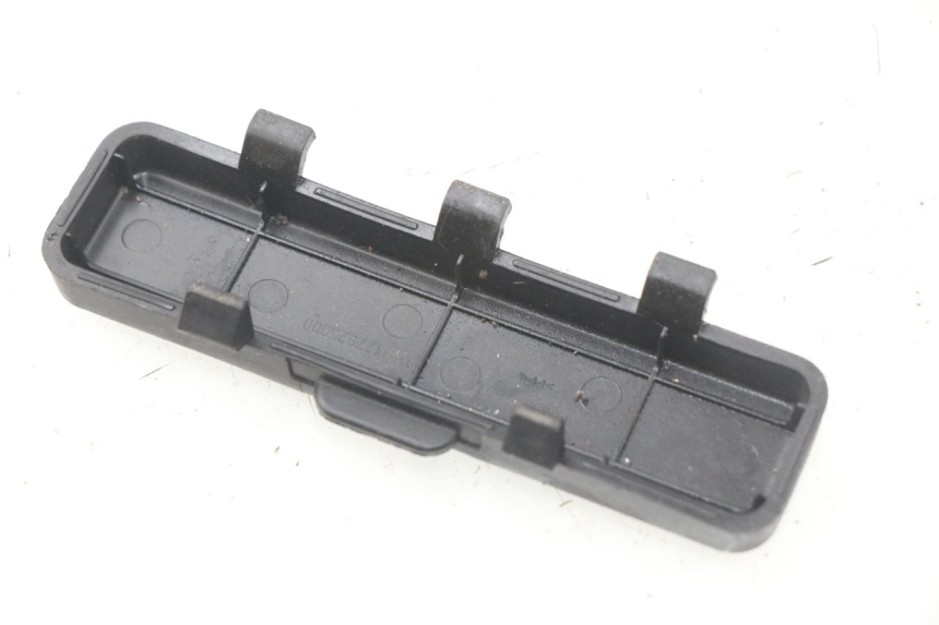 photo de TAMPA DE INSPEÇÃO PEUGEOT KISBEE 2T 50 (2010 - 2017) - Detalhe da peça