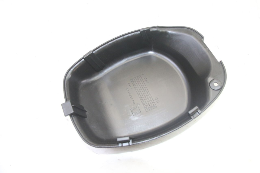 photo de TAMPA DE INSPEÇÃO PEUGEOT KISBEE 2T 50 (2010 - 2017) - Outro ângulo de visão