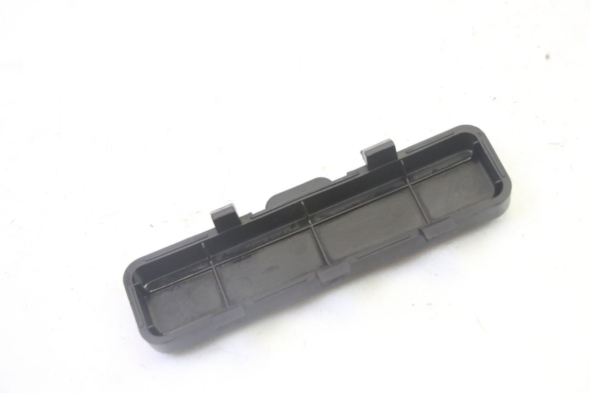 photo de TAMPA DE INSPEÇÃO PEUGEOT KISBEE 2T 50 (2010 - 2017) - Outro ângulo de visão
