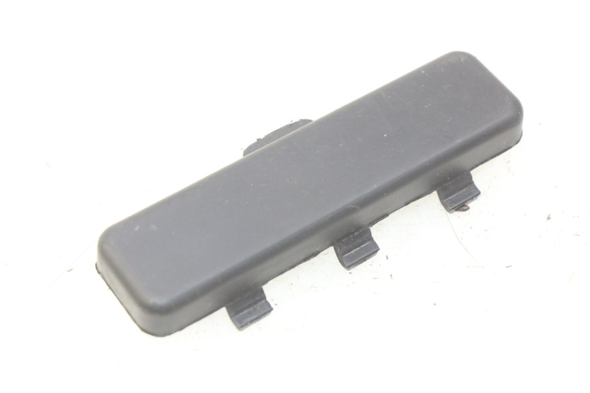 photo de TAMPA DE INSPEÇÃO PEUGEOT KISBEE 4T 50 (2010 - 2017) - Zoom do estado de desgaste