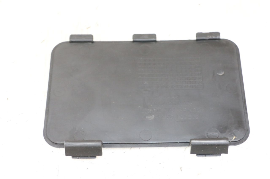 photo de TAMPA DE INSPEÇÃO KYMCO XCITING 500 (2007 - 2010) - Detalhe da peça