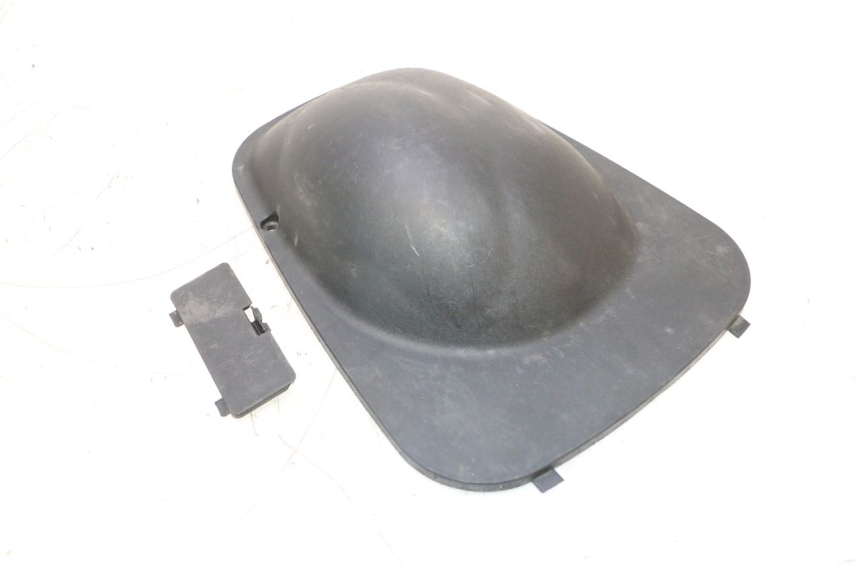 photo de TAMPA DE INSPEÇÃO PIAGGIO MP3 RL 250 (2006 - 2010) - Zoom do estado de desgaste