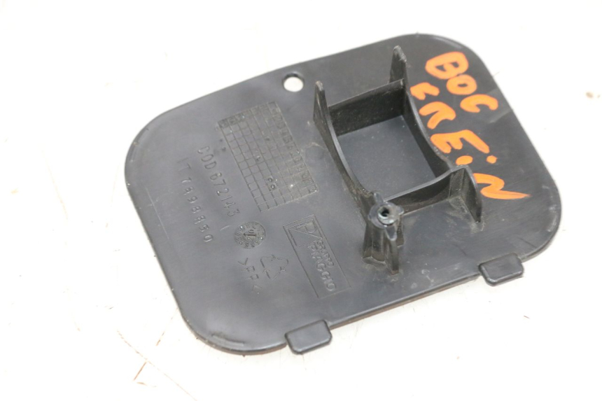 photo de TAMPA DE INSPEÇÃO PIAGGIO VESPA GTS SUPER IE 125 (2009 - 2016) - Detalhe da peça