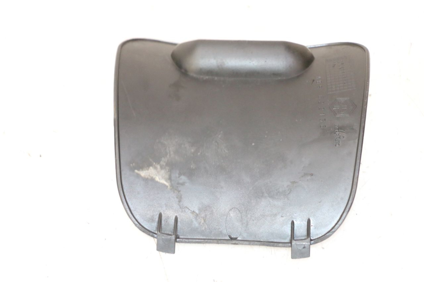 photo de TAMPA DE INSPEÇÃO PIAGGIO VESPA S 2T 50 (2007 - 2014) - Outro ângulo de visão