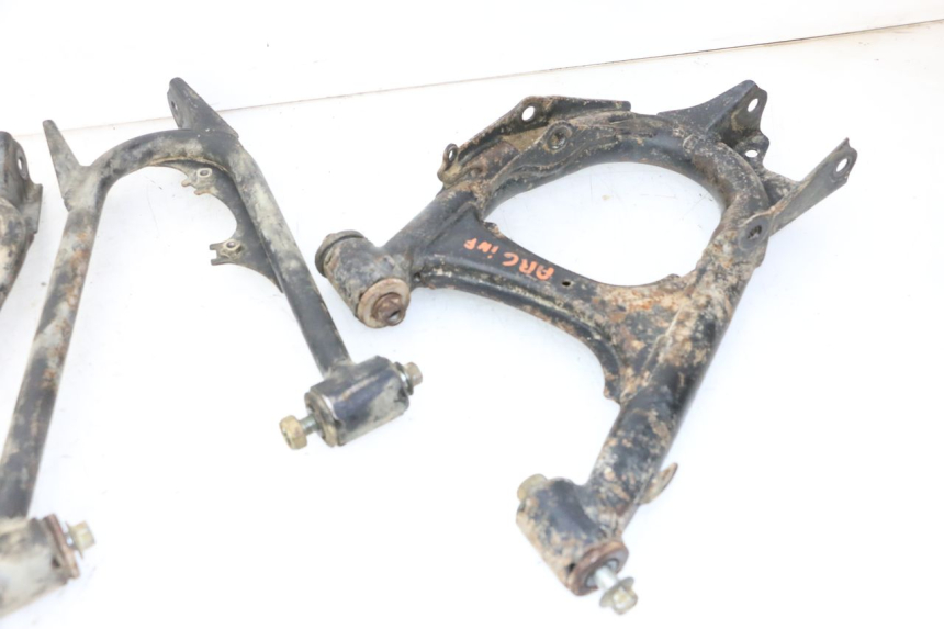 photo de TRIÂNGULO TRASEIRO YAMAHA YFM GRIZZLY 550 (2008 - 2015) - Vista geral