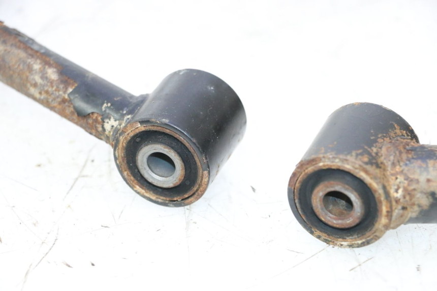 photo de TRIÂNGULO DIANTEIRO KYMCO MXU R 250 (2004 - 2010) - Pontos de fixação
