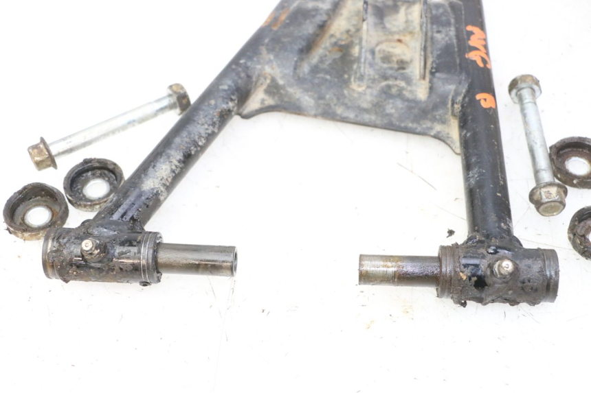 photo de BRAÇO OSCILANTE DIANTEIRO YAMAHA YFM R RAPTOR 250 (2008 - 2014) - Ângulo alternativo