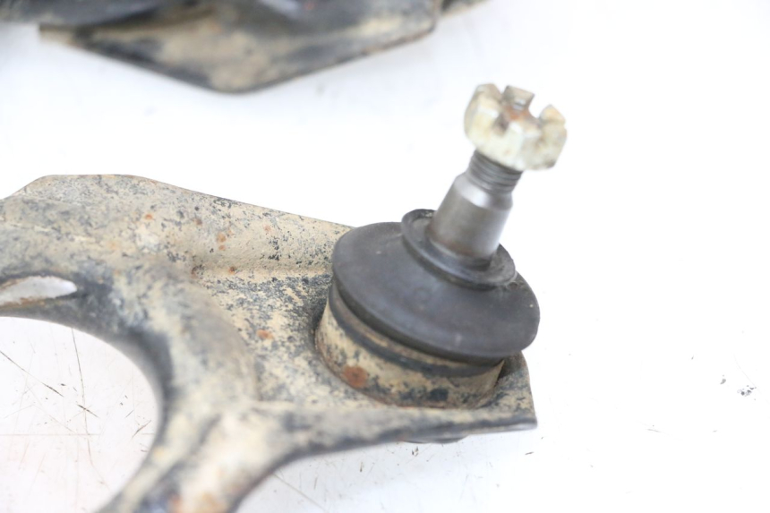 photo de BRAÇO OSCILANTE DIANTEIRO YAMAHA YFM R RAPTOR 250 (2008 - 2014) - Pontos de fixação