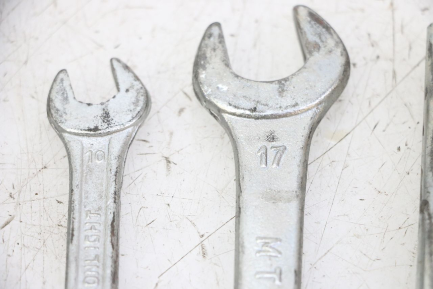 photo de KIT DE FERRAMENTAS HONDA CBF 125 (2009 - 2015) - Pontos de fixação