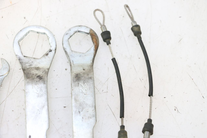 photo de KIT DE FERRAMENTAS KAWASAKI ER-6 ER6 N 650 (2005 - 2009) - Peça verificada
