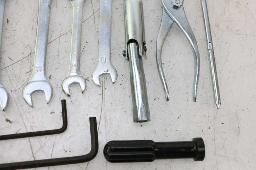 photo de KIT DE FERRAMENTAS YAMAHA FJR 1300 (2001 - 2005) - Pontos de fixação