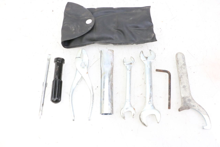 photo de KIT DE FERRAMENTAS SUZUKI GSR 750 (2011 - 2017) - Peça verificada