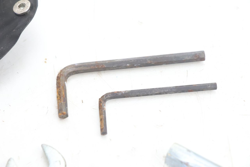 photo de KIT DE FERRAMENTAS SUZUKI GSR 600 (2005 - 2012) - Vista geral