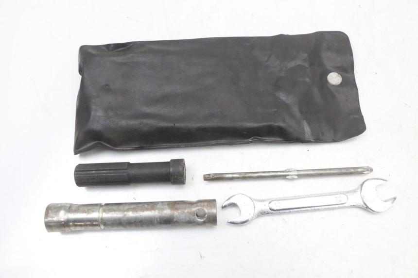 photo de KIT DE FERRAMENTAS HYOSUNG GTR 125 (2006 - 2008) - Detalhe da peça