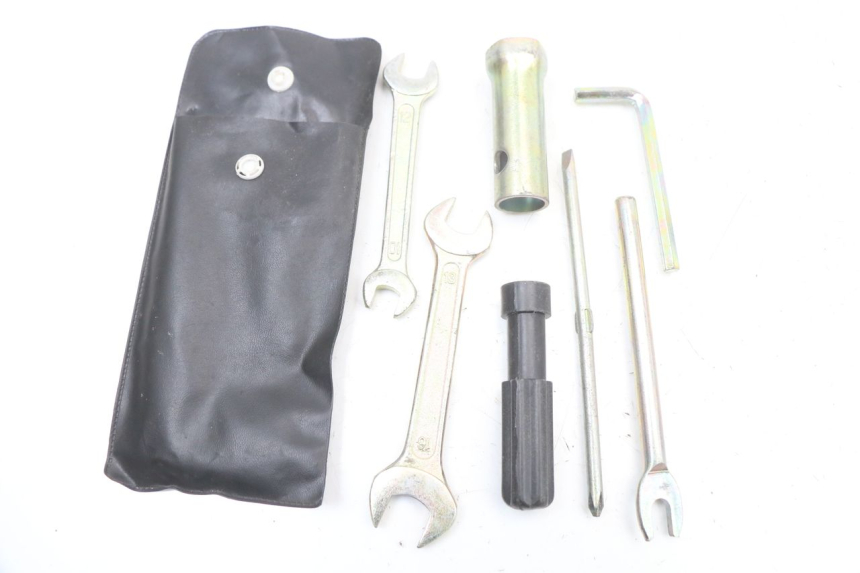 photo de KIT DE FERRAMENTAS KEEWAY HURRICANE 50 (2006 - 2019) - Detalhe da peça