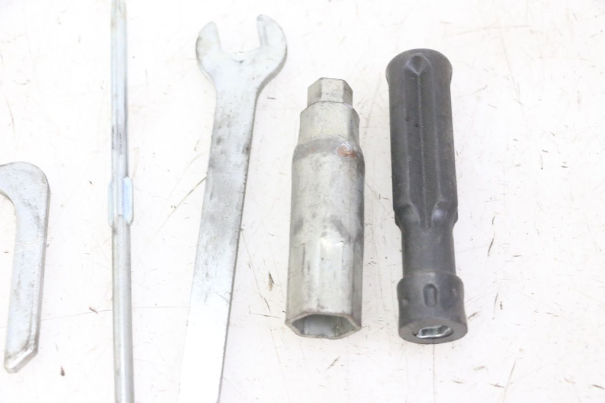 photo de KIT DE FERRAMENTAS PIAGGIO MP3 LT 300 (2010 - 2016) - Detalhe da peça