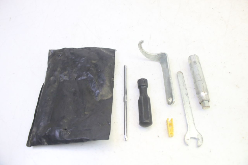 photo de KIT DE FERRAMENTAS PIAGGIO MP3 LT 400 (2007 - 2012) - Vista principal