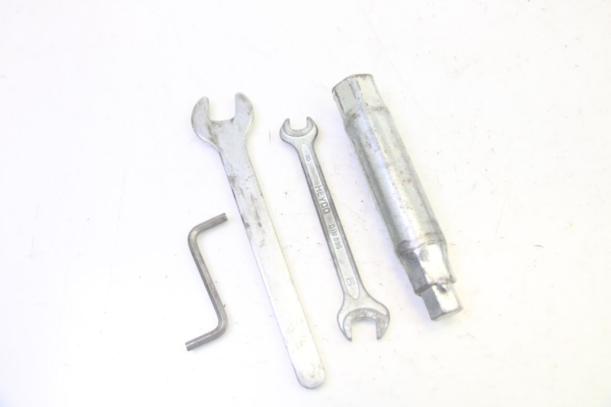photo de KIT DE FERRAMENTAS PIAGGIO MP3 500 (2011 - 2015) - Detalhe da peça