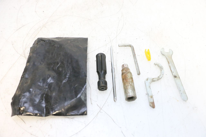 photo de KIT DE FERRAMENTAS PIAGGIO MP3 125 (2006 - 2014) - Vista principal