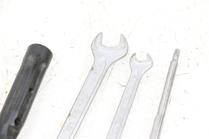 photo de KIT DE FERRAMENTAS BMW R GS 1250 (2021 - 2024) - Zoom do estado de desgaste