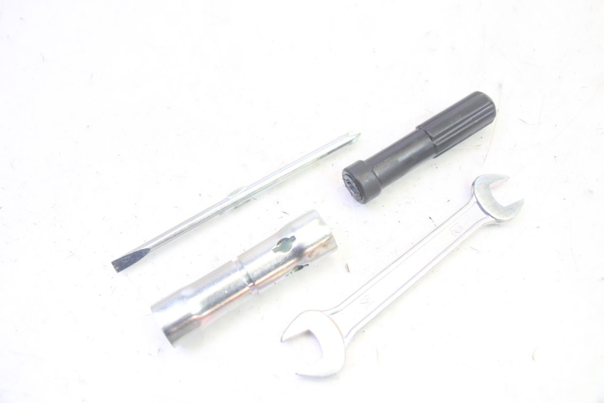 photo de KIT DE FERRAMENTAS JM MOTORS SANTANA EVO 50 (2024 - 2026) - Detalhe da peça