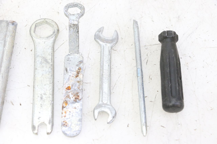 photo de KIT DE FERRAMENTAS HONDA SCV LEAD 100 (2003 - 2007) - Ampliação técnica