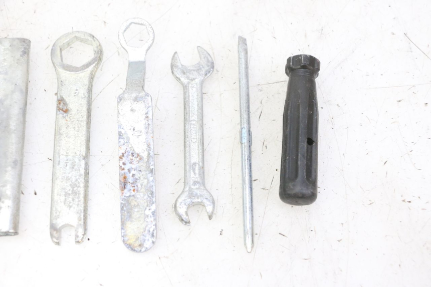 photo de KIT DE FERRAMENTAS HONDA SCV LEAD 100 (2003 - 2007) - Peça verificada