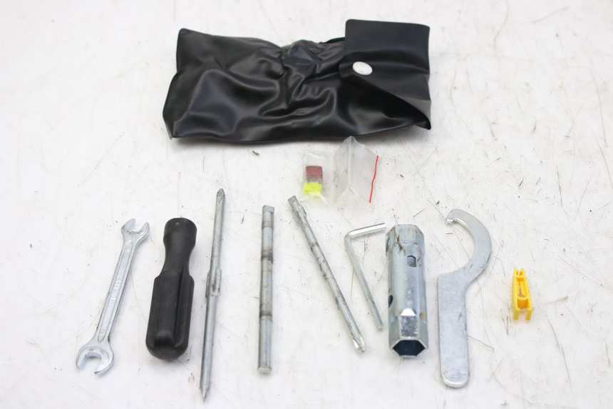 photo de KIT DE FERRAMENTAS MBK SKYCRUISER 125 (2010 - 2013) - Vista principal