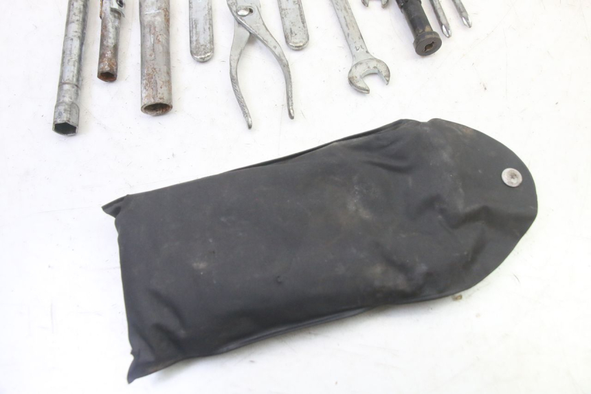 photo de KIT DE FERRAMENTAS SUZUKI SV S 650 (2003 - 2009) - Zoom do estado de desgaste