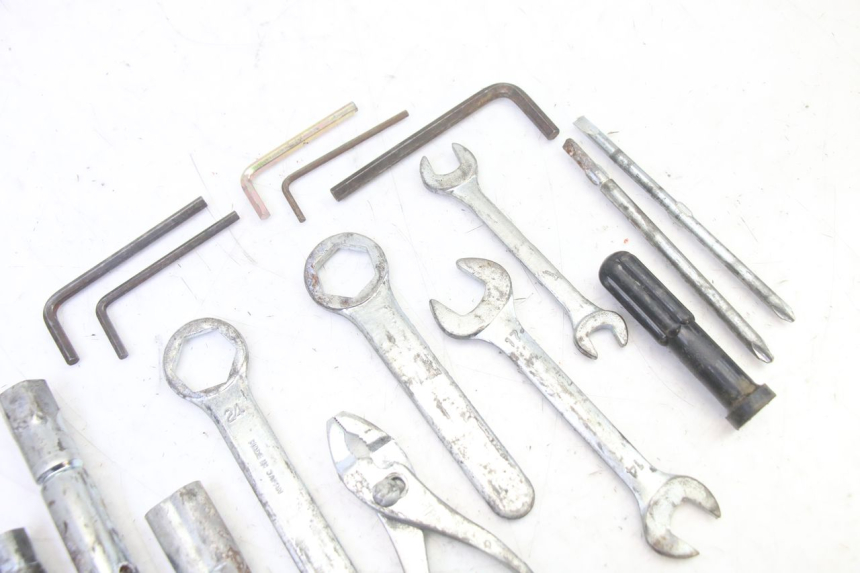 photo de KIT DE FERRAMENTAS SUZUKI SV S 650 (2003 - 2009) - Vista geral