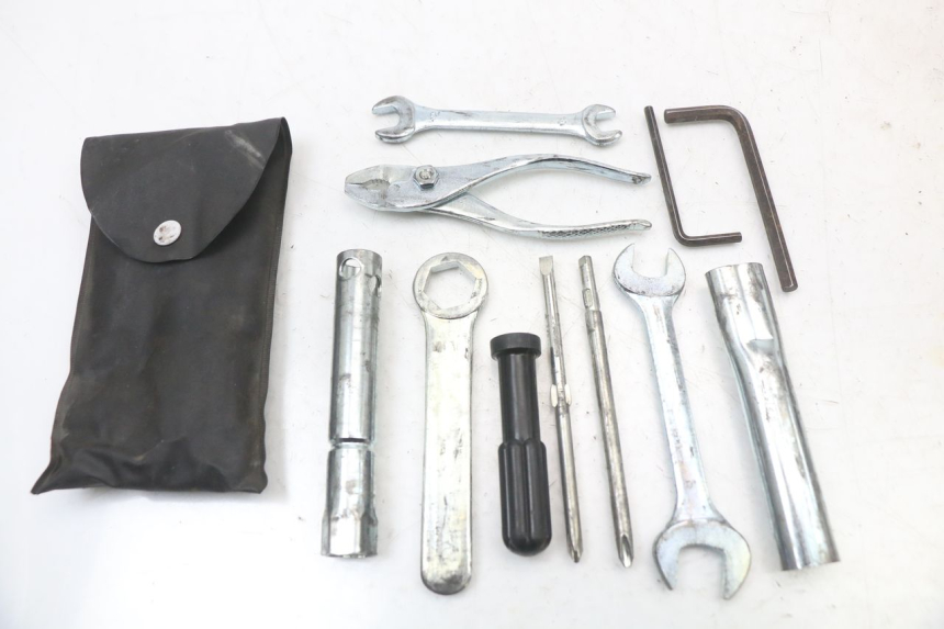 photo de KIT DE FERRAMENTAS SUZUKI VL INTRUDER 125 (2004 - 2007) - Zoom do estado de desgaste