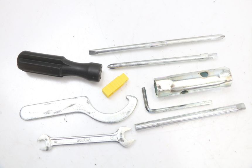 photo de KIT DE FERRAMENTAS YAMAHA X-MAX XMAX 125 (2010 - 2013) - Zoom do estado de desgaste