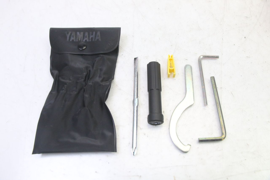photo de KIT DE FERRAMENTAS YAMAHA XMAX X-MAX 125 (2021 - 2025) - Vista principal