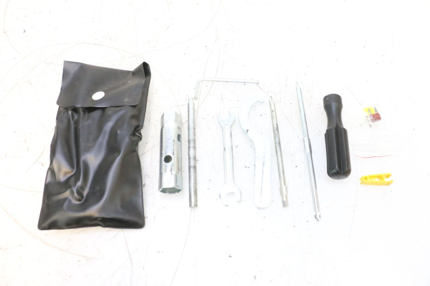photo de KIT DE FERRAMENTAS YAMAHA X-MAX XMAX 125 (2010 - 2013) - Vista principal