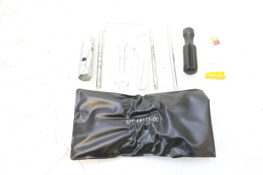 photo de KIT DE FERRAMENTAS YAMAHA X-MAX XMAX 125 (2010 - 2013) - Ampliação técnica